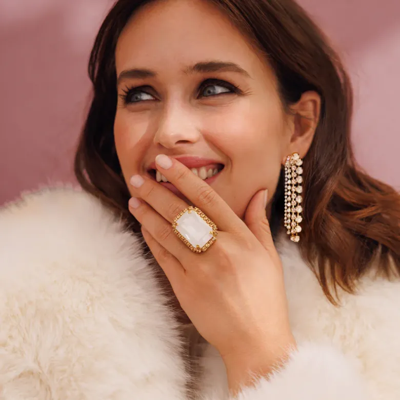 Caroline Svedbom Alexa Ring / Electric White Combo (Guld)