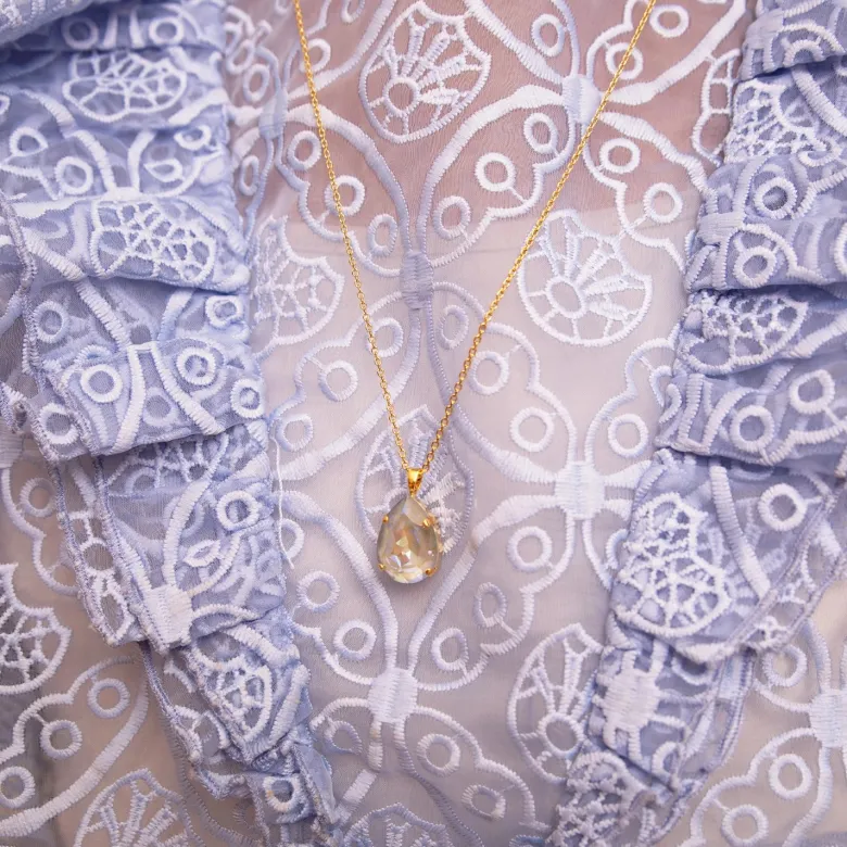 Caroline Svedbom Classic Drop Halsband/ Serene Delite (Guld)