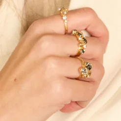 Caroline Svedbom Gabriella Ring, Black Golden Combo – Guld