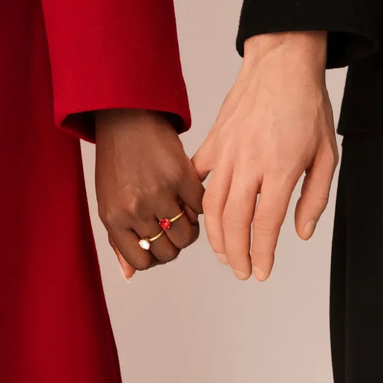 Caroline Svedbom Heart Ring / Light Siam – Guld