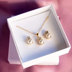 Caroline Svedbom Love Pearl Halsband / Pearl + Crystal (Guld)
