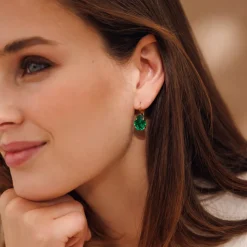Caroline Svedbom Mini Drop Clasp Örhängen / Majestic Green (Guld)