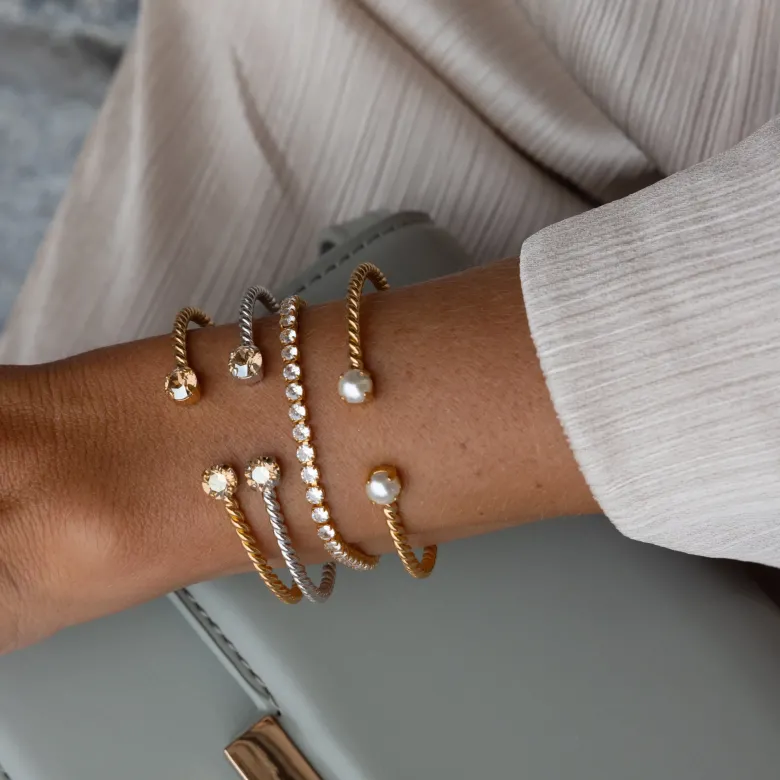 Caroline Svedbom Mini Twisted Armband/ Pearl (Rhodium)