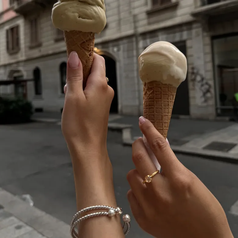 Caroline Svedbom Natti Ring / Golden Shadow (Guld)