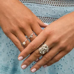 Caroline Svedbom Natti Ring Rhodium Crystal