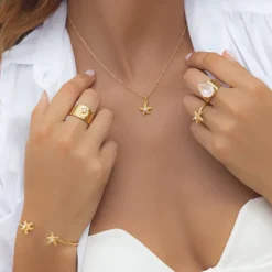 Caroline Svedbom Odessa Ring / Crystal (Guld)