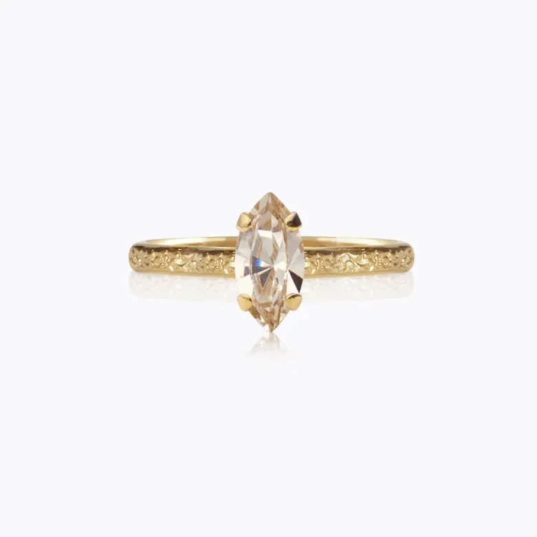 Caroline Svedbom Petite Navette Ring / Light Silk (Guld)