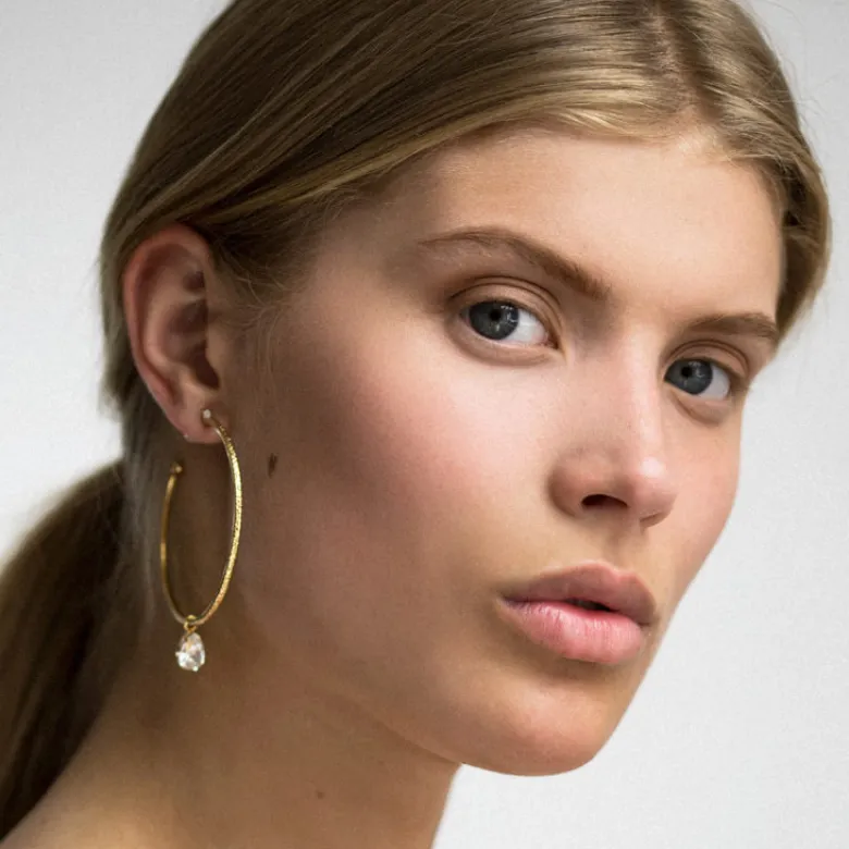 Caroline Svedbom Örhängen Loop Crystal (Guld)