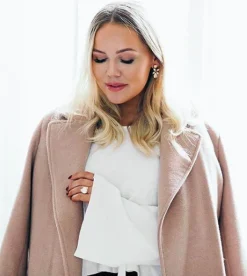 Caroline Svedbom Örhängen Mini Dione Vintage Rose (Guld)