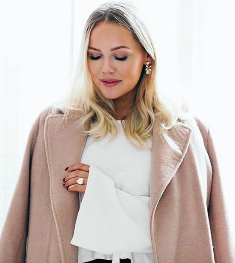 Caroline Svedbom Örhängen Mini Dione Vintage Rose (Guld)