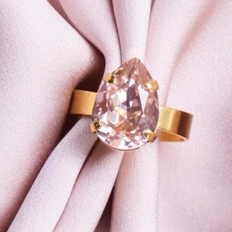 Caroline Svedbom Ring Mini Drop Vintage Rose (Guld)
