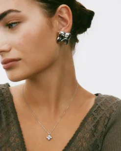 Edblad Scala Studs L Örhängen – Stål