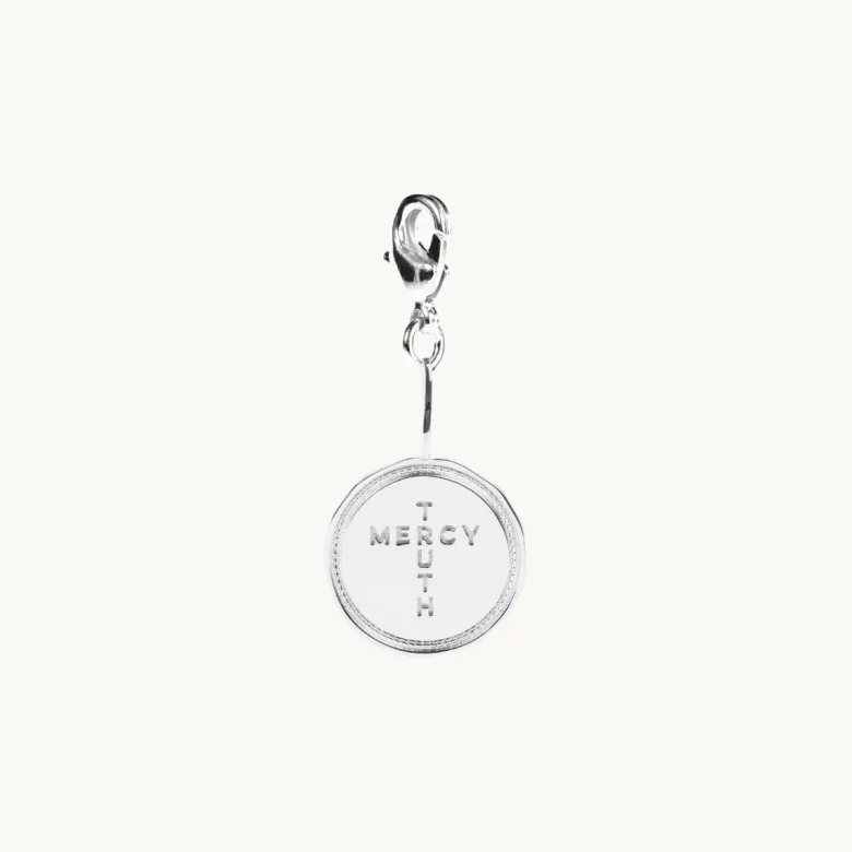 Emma Israelsson Cross Coin Charm Silver Charm013