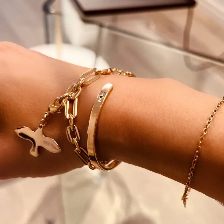 Emma Israelsson Dove Charm Guld Charm002