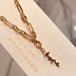 Emma Israelsson Hope Charm Guld Charm026