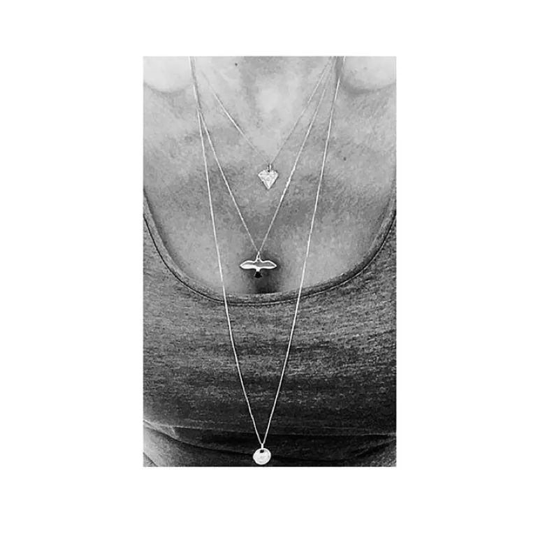 Emma Israelsson 18K Gold Diamond Pendant Neck042