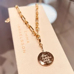 Emma Israelsson Name Coin Organic Charm Guld Charm022