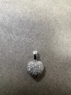 Hjärta i 18K Vitguld med Diamanter HJG017