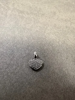 Hjärta i 18K Vitguld med Diamanter HJG025