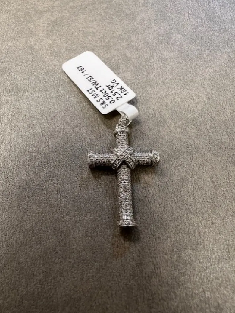 Kors i 18K Vitguld med 0,50ct TW/SI Diamanter – KVG004