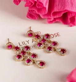 Lily and Rose Miss Ophelia Örhängen Guld – Pink Ruby (62238)