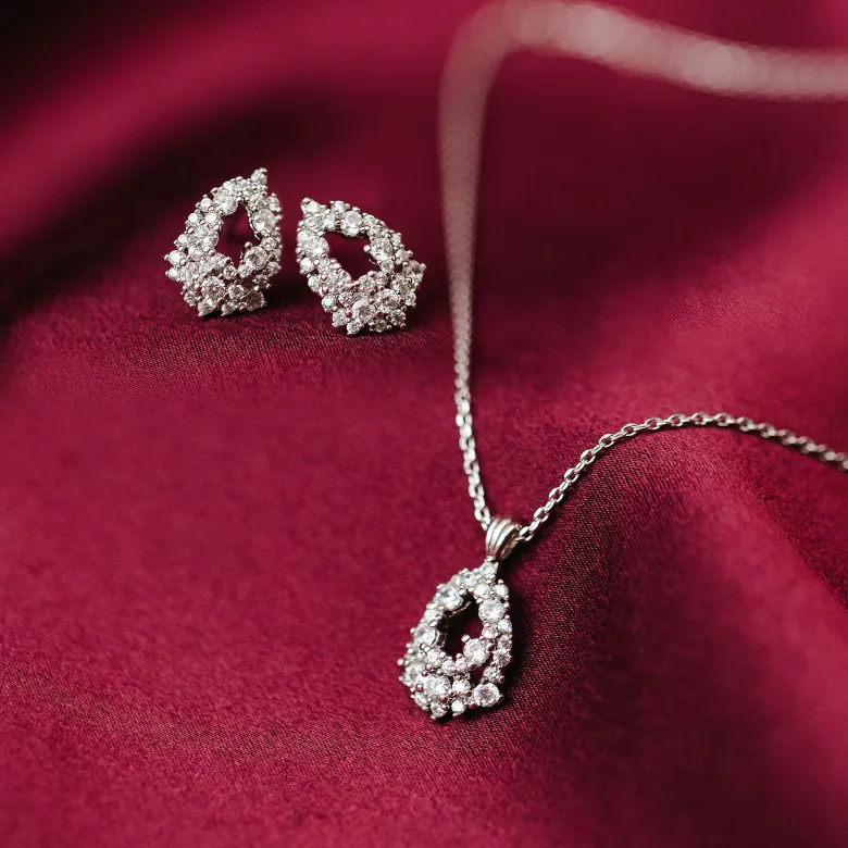 Lily and Rose Petite Miss Alice Halsband – Crystal (silver)