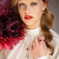 Lily and Rose/ Rose Örhängen – Garnet