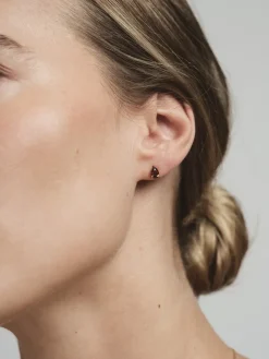 Mockberg Belle Studs Örhängen Medium Guld – Coffee