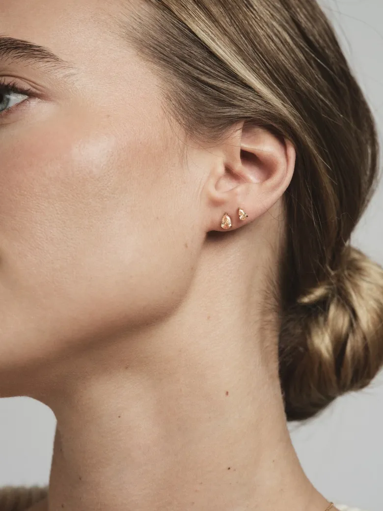 Mockberg Belle Studs Örhängen Small Guld – Champagne