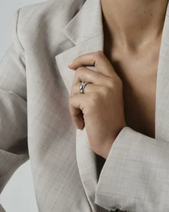 Mockberg Bold Silver Ring