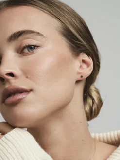 Mockberg Jolie Studs Örhängen Small Guld – Coffee