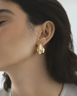 Mockberg Wavy Bolded Drop Örhängen Guld