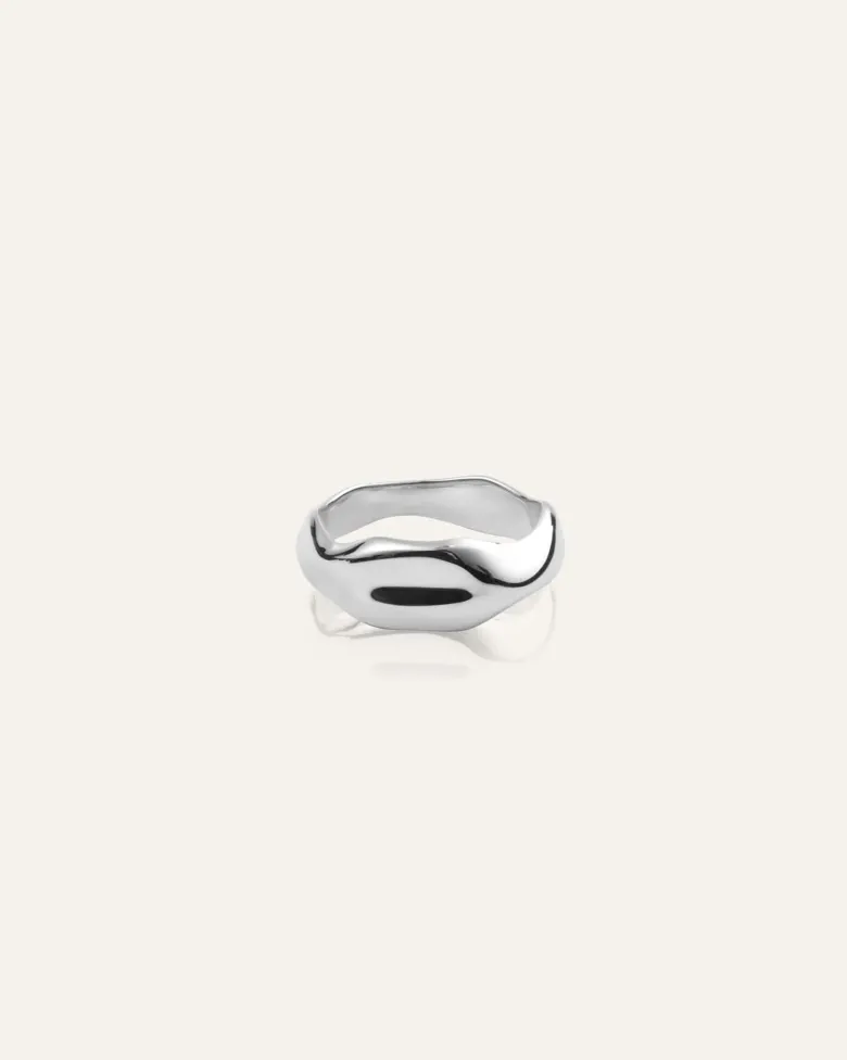 Mockberg Wavy Bolded Ring Silver