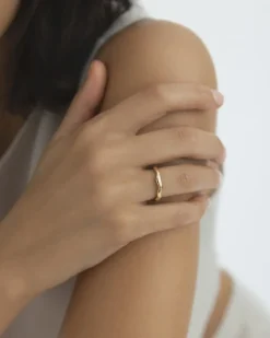 Mockberg Wavy Petite Ring Guld