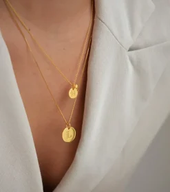 Syster P Beloved Mini Bokstav Hänge Guld