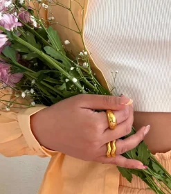Syster P Bolded Wavy Ring Guld