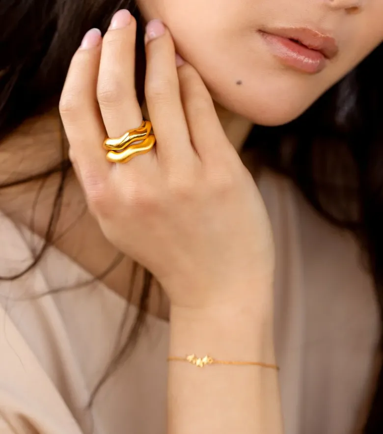 Syster P Bolded Wavy Ring Guld