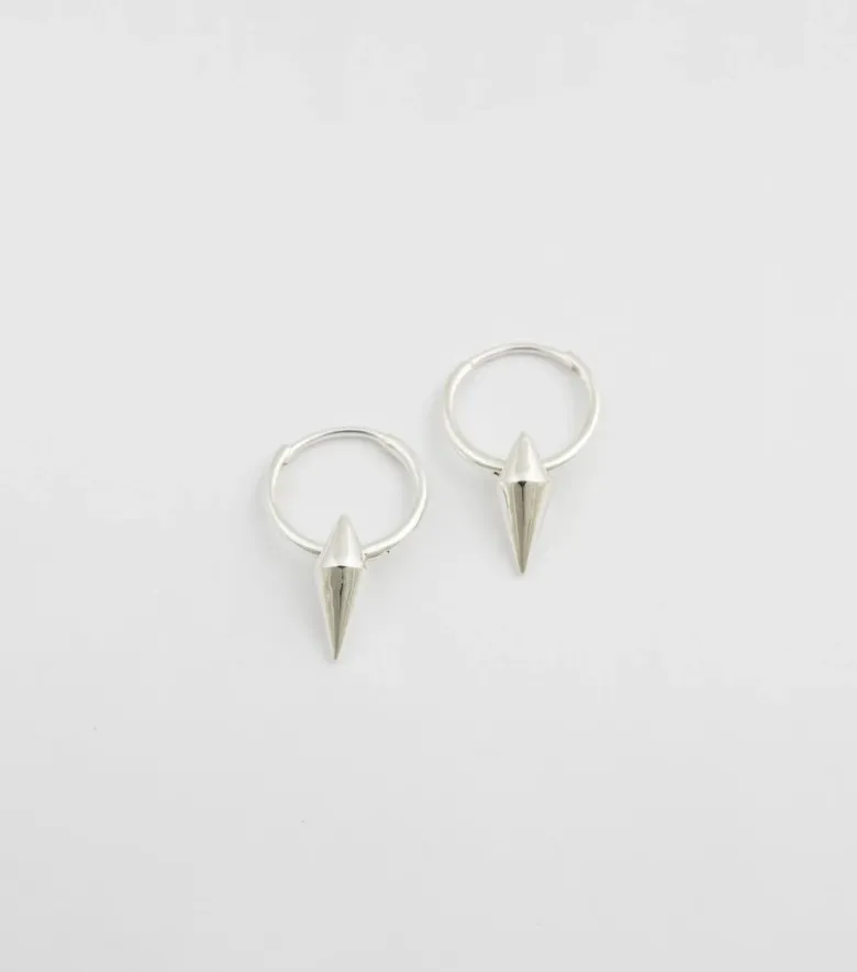 Syster P Harvey Single Spike Small Örhängen Silver