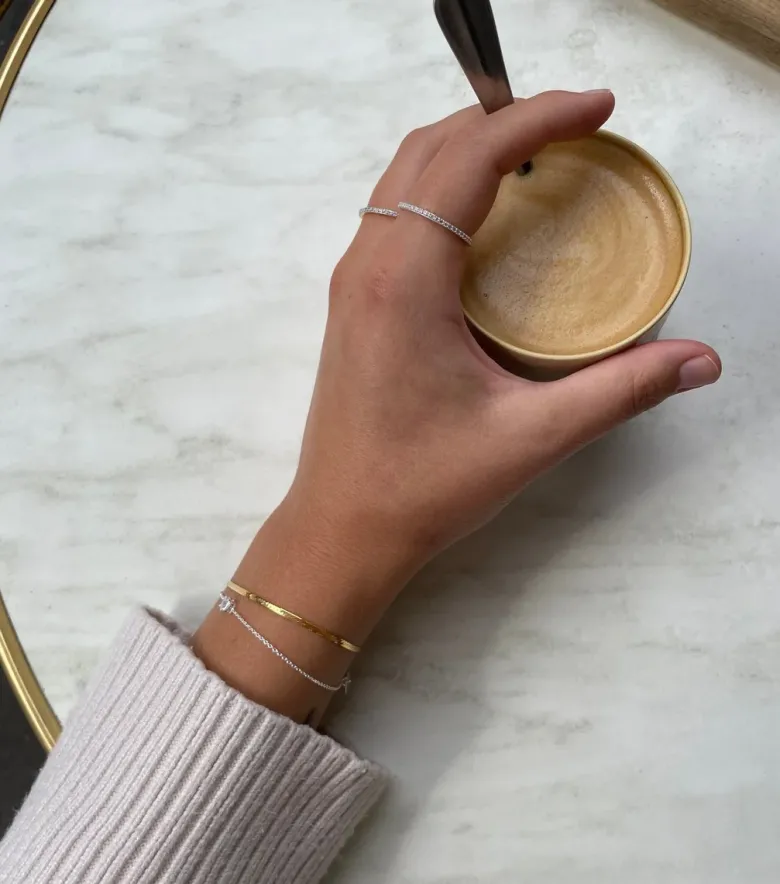Syster P Herringbone Armband Guld