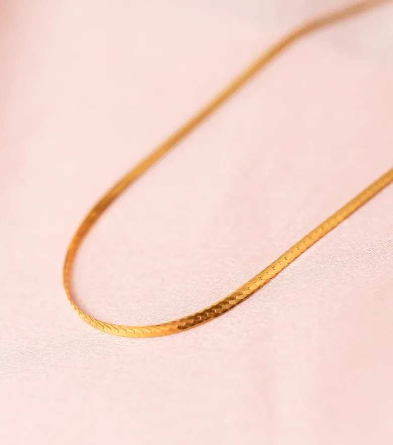 Syster P Herringbone Halsband Guld