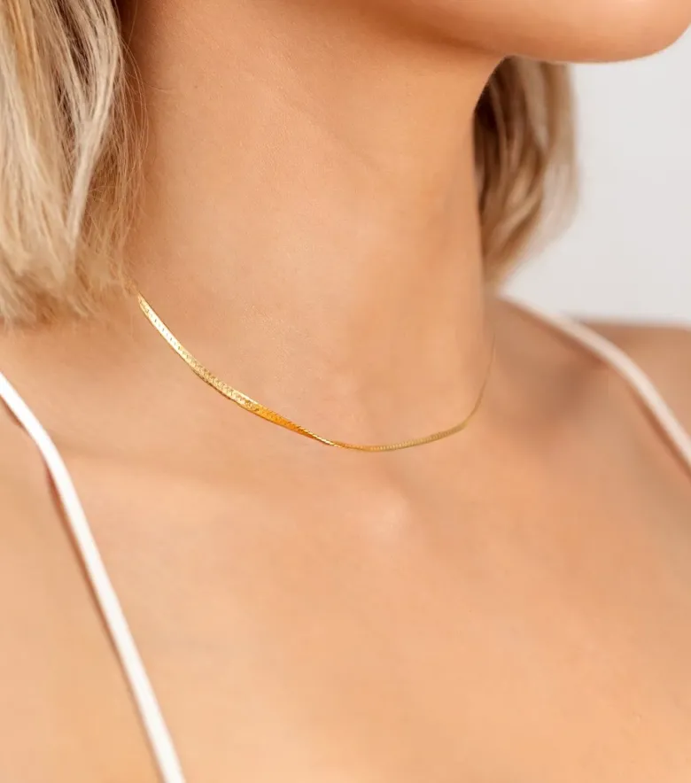 Syster P Herringbone Halsband Guld