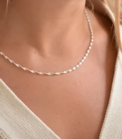 Syster P Herringbone Twisted Halsband Silver