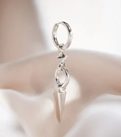 Syster P Juno Long Single Örhänge Silver