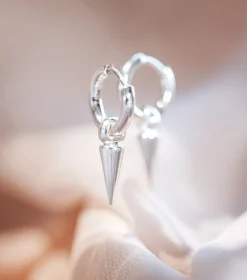 Syster P Juno Single Hoop Örhänge Silver