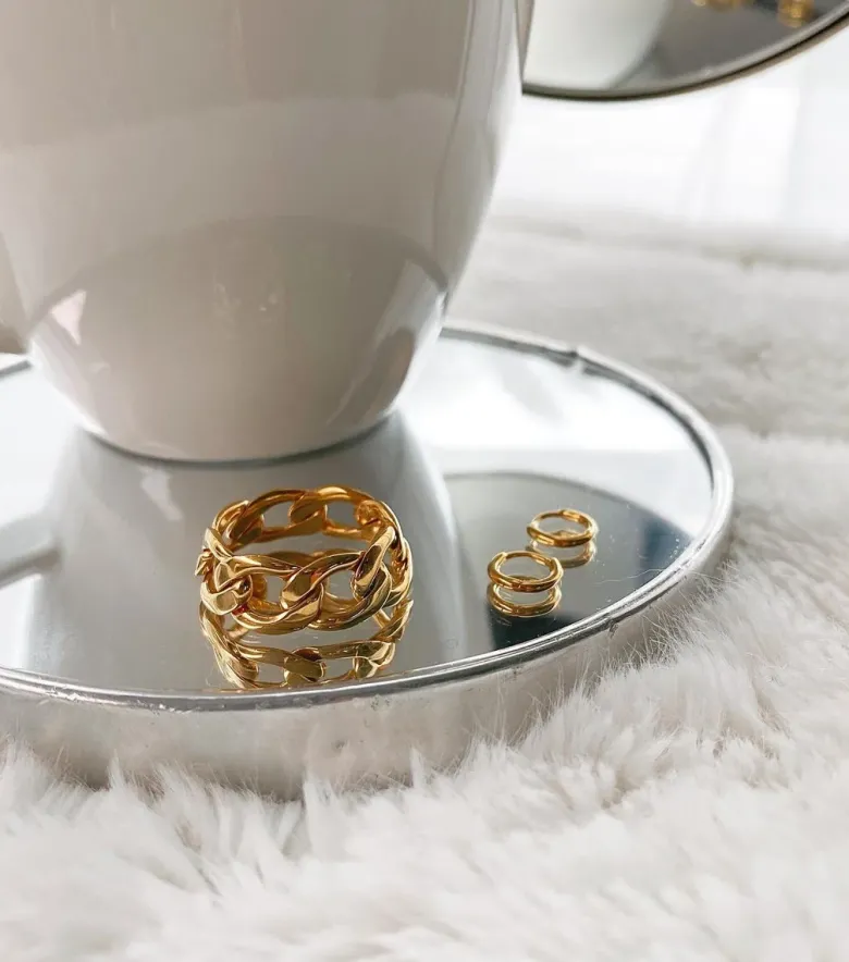 Syster P Links Curb Chain Ring Guld