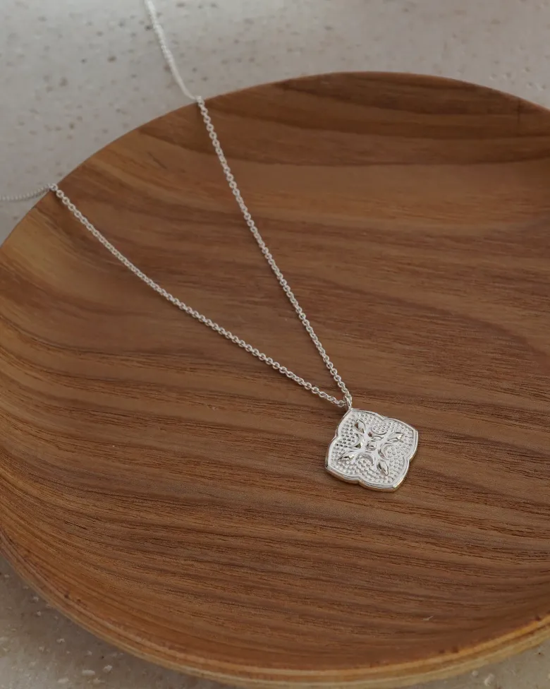 Syster P Luna Halsband Silver