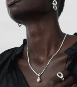 Syster P Mary Halsband Silver