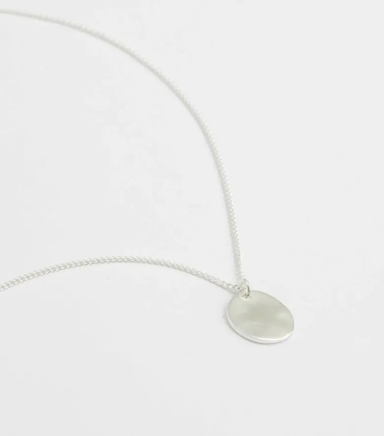 Syster P Minimalistica Hamrad Halsband Silver