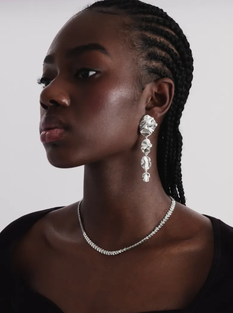 Syster P Moulded Long Single Earring Silver ES1276