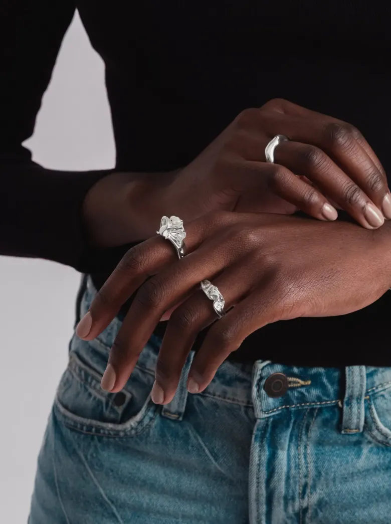 Syster P Moulded Narrow Ring Silver